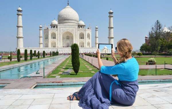 Best tour guide Agra Taj mahal